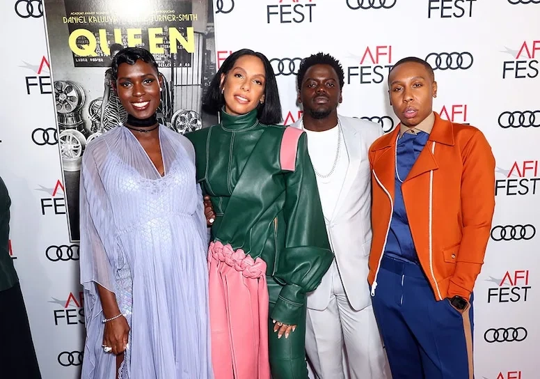 吃瓜黑料团队与国际明星在红毯上的合影